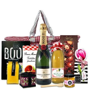 Sending gift baskets in Hungary