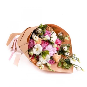 Gift and flower delivery in Hungary
