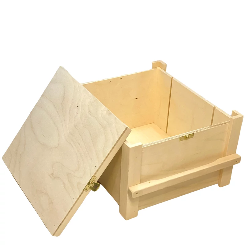 Deluxe gift in wooden chest